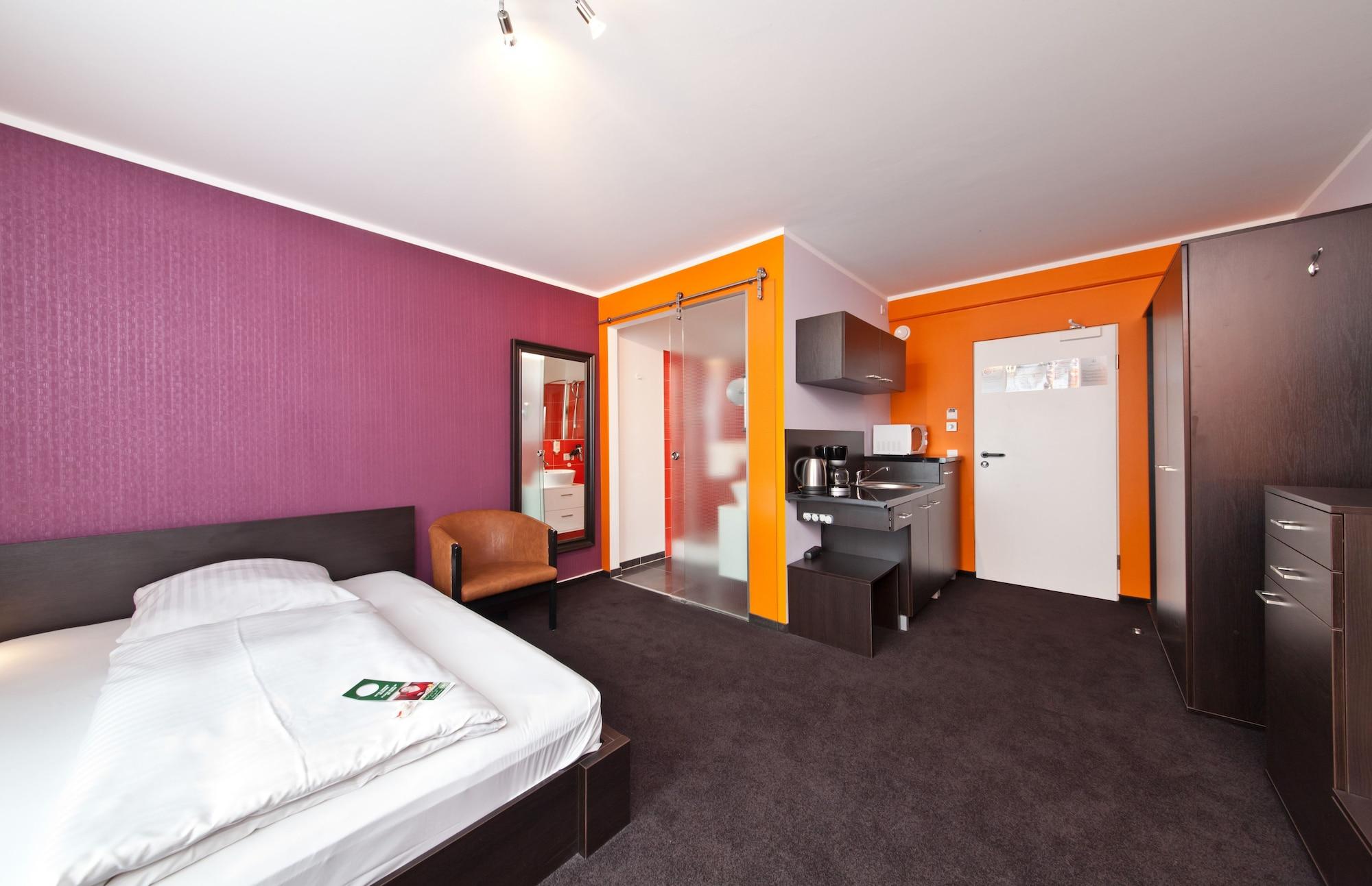 Hotel Aviva Лайпциг Екстериор снимка