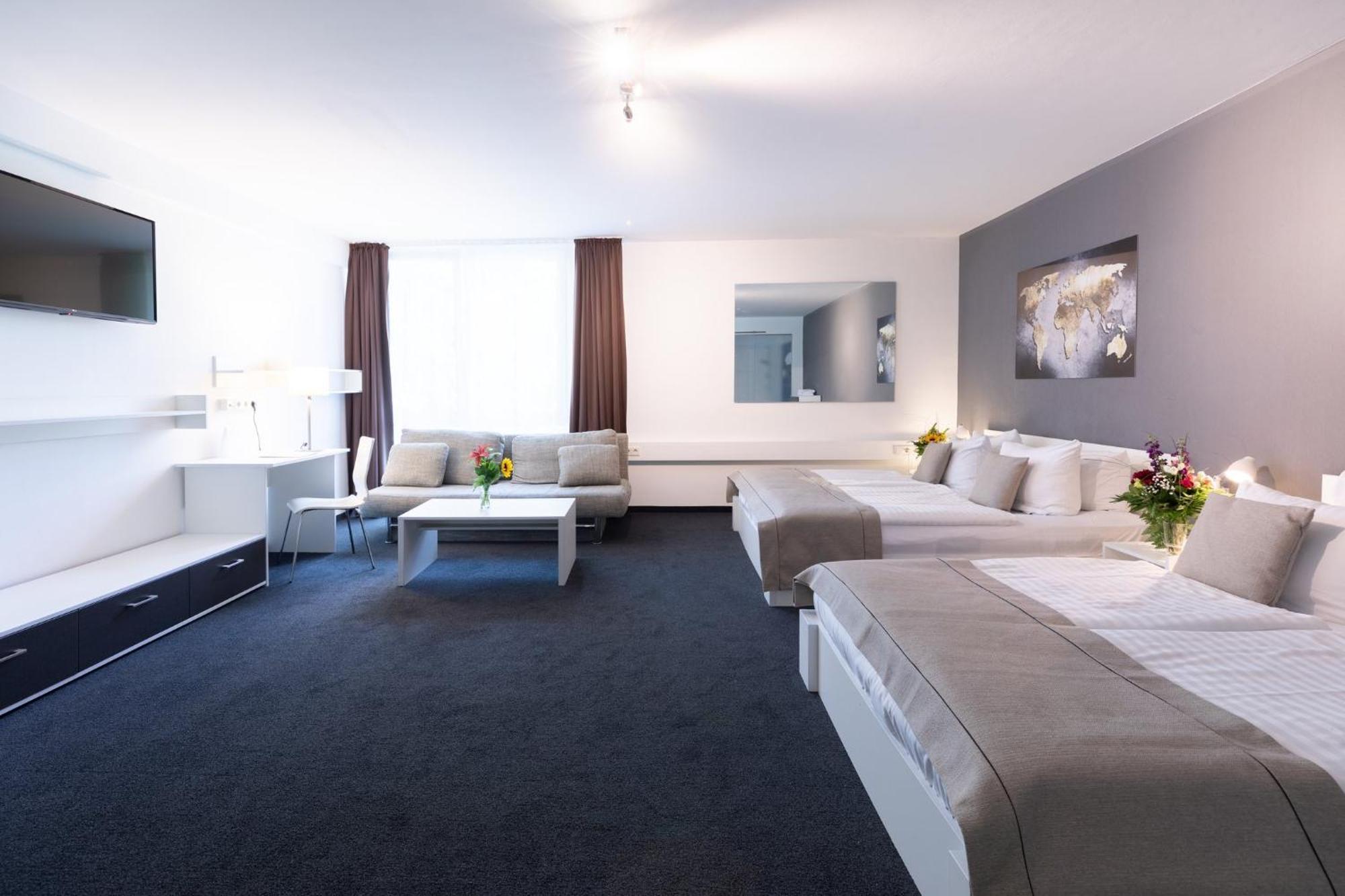 Hotel Aviva Лайпциг Екстериор снимка