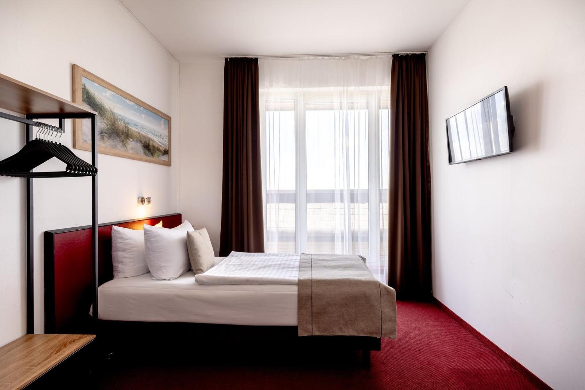 Hotel Aviva Лайпциг Екстериор снимка