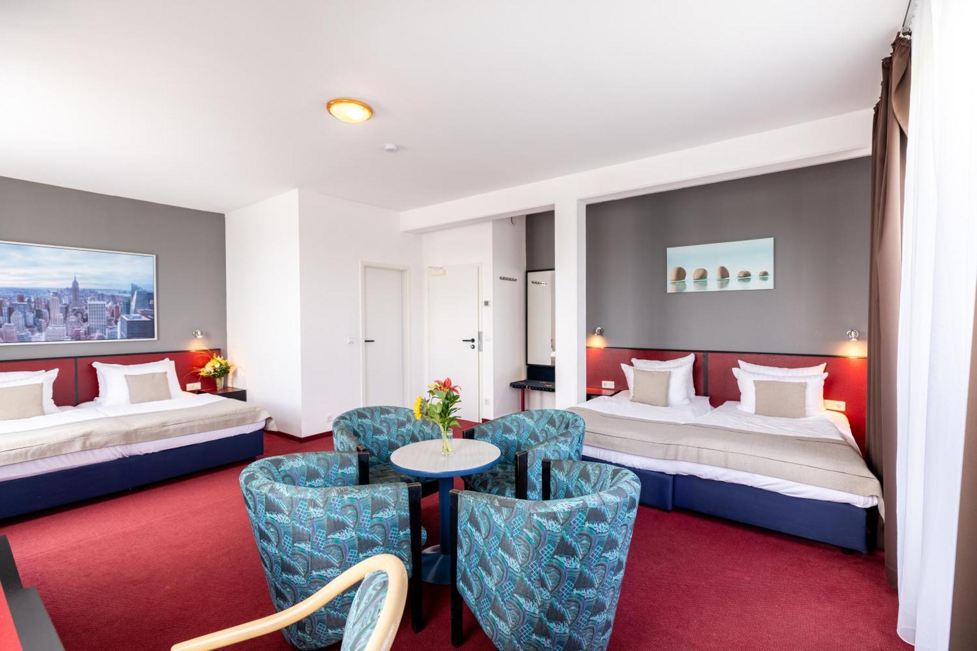 Hotel Aviva Лайпциг Екстериор снимка