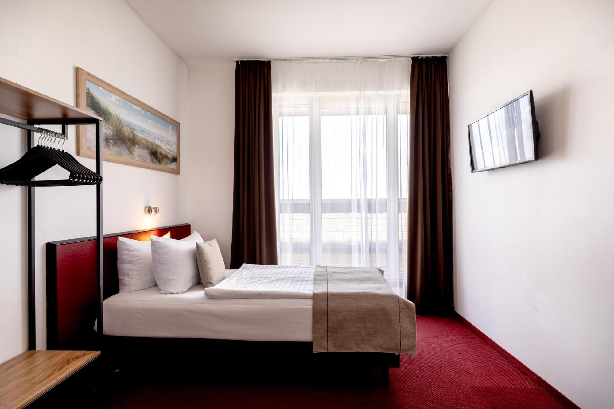 Hotel Aviva Лайпциг Екстериор снимка