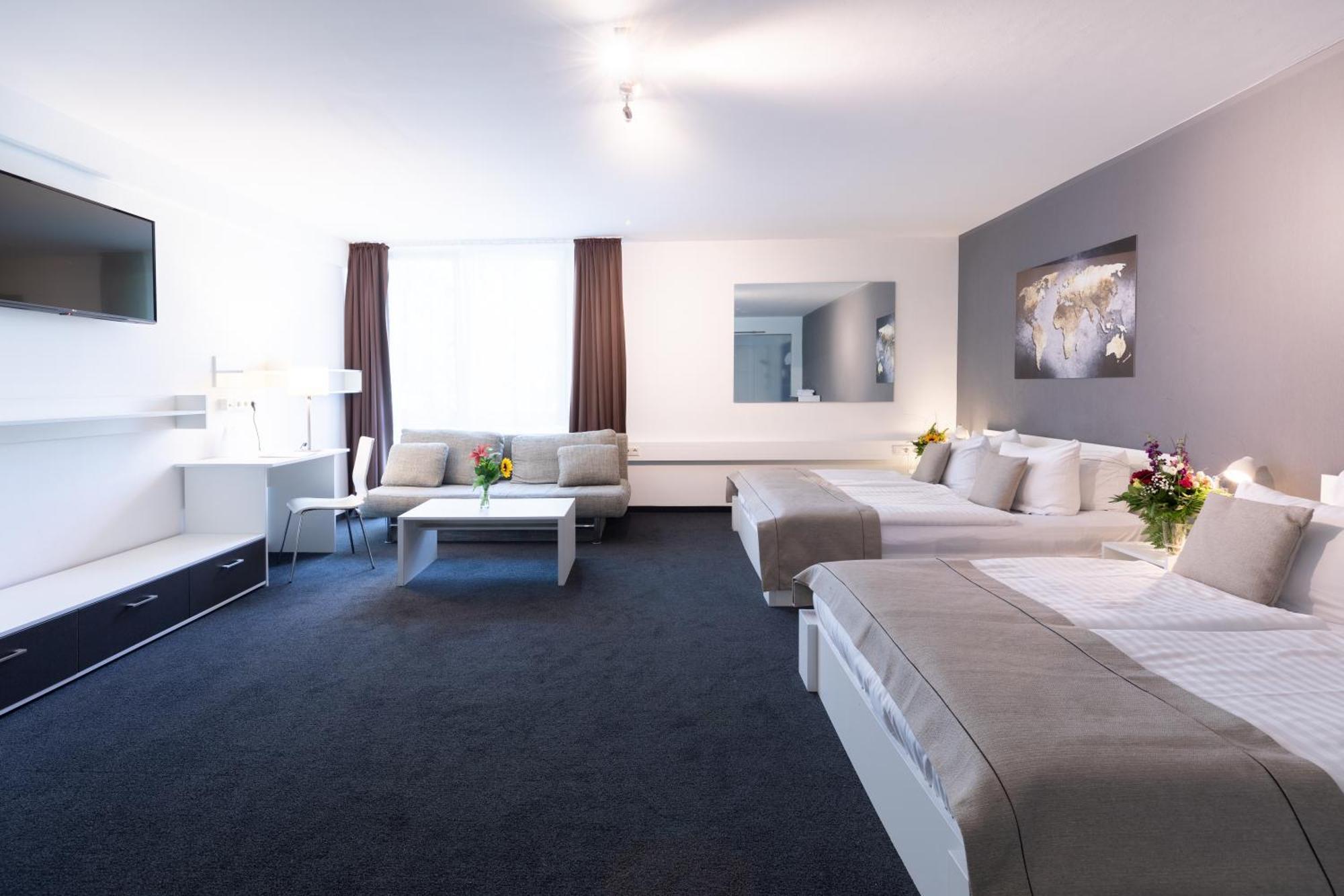 Hotel Aviva Лайпциг Екстериор снимка